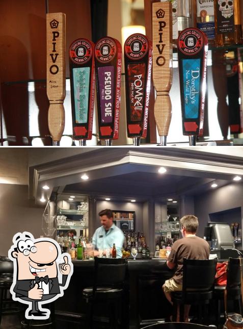 Hotel Winneshiek Bar