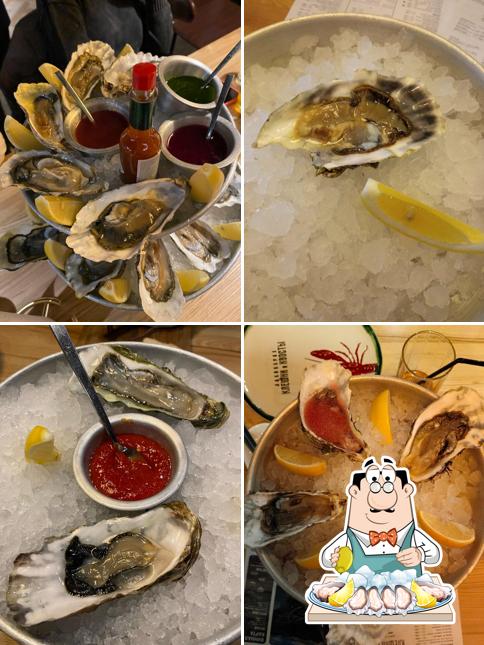 Устрицы в "Раковарне "Клешни и Хвосты""