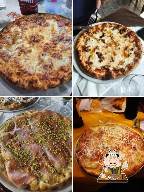 Pizza In Piazza