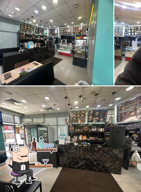 Посмотрите на внутренний интерьер "Тун Гор"