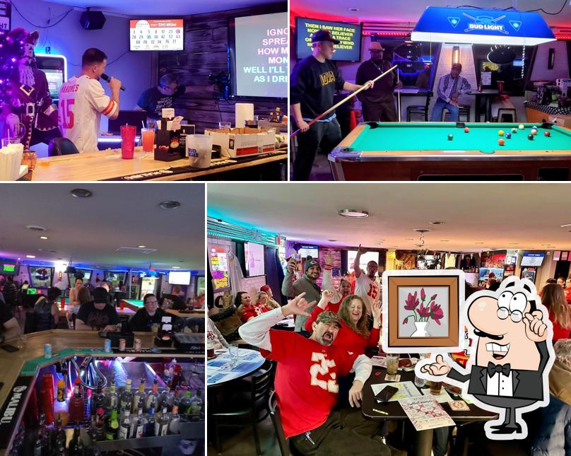 Tom's Bar & Grill