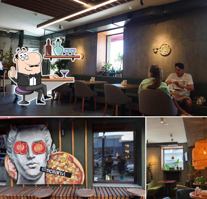 Посмотрите на внутренний интерьер "Sicilian"