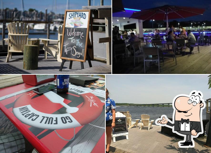 Tipsy Seagull Dockside Pub (seasonal)