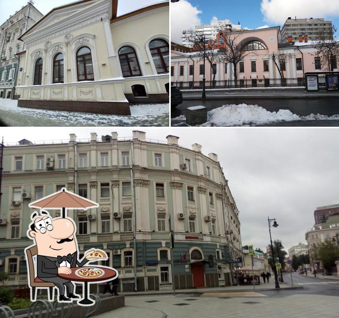 Наслаждайтесь свежим воздухом и пейзажем, открывающемся из "Nicepricecafe"