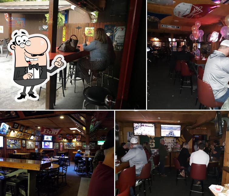 RJ's Sports Bar & Grill