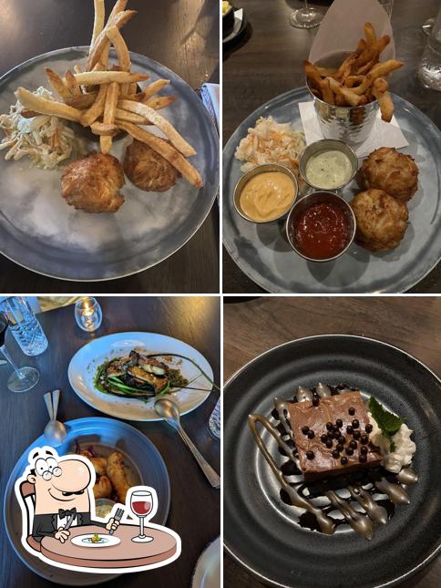 J. Hollinger's Waterman's Chophouse