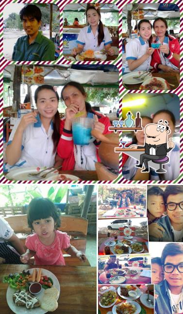 ส้มตำทะลุฟ้า สเต็กสองแคว