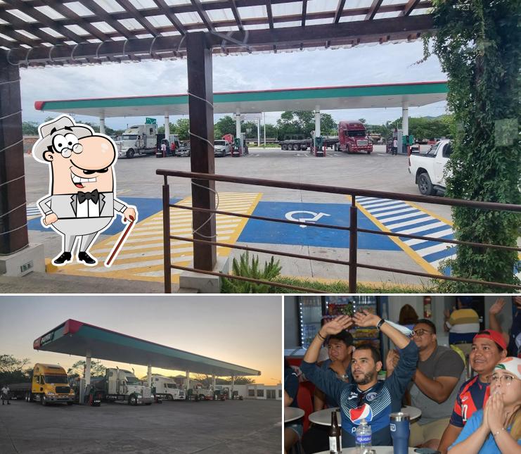 Tienda de conveniencia, restaurante y café El JICARAL