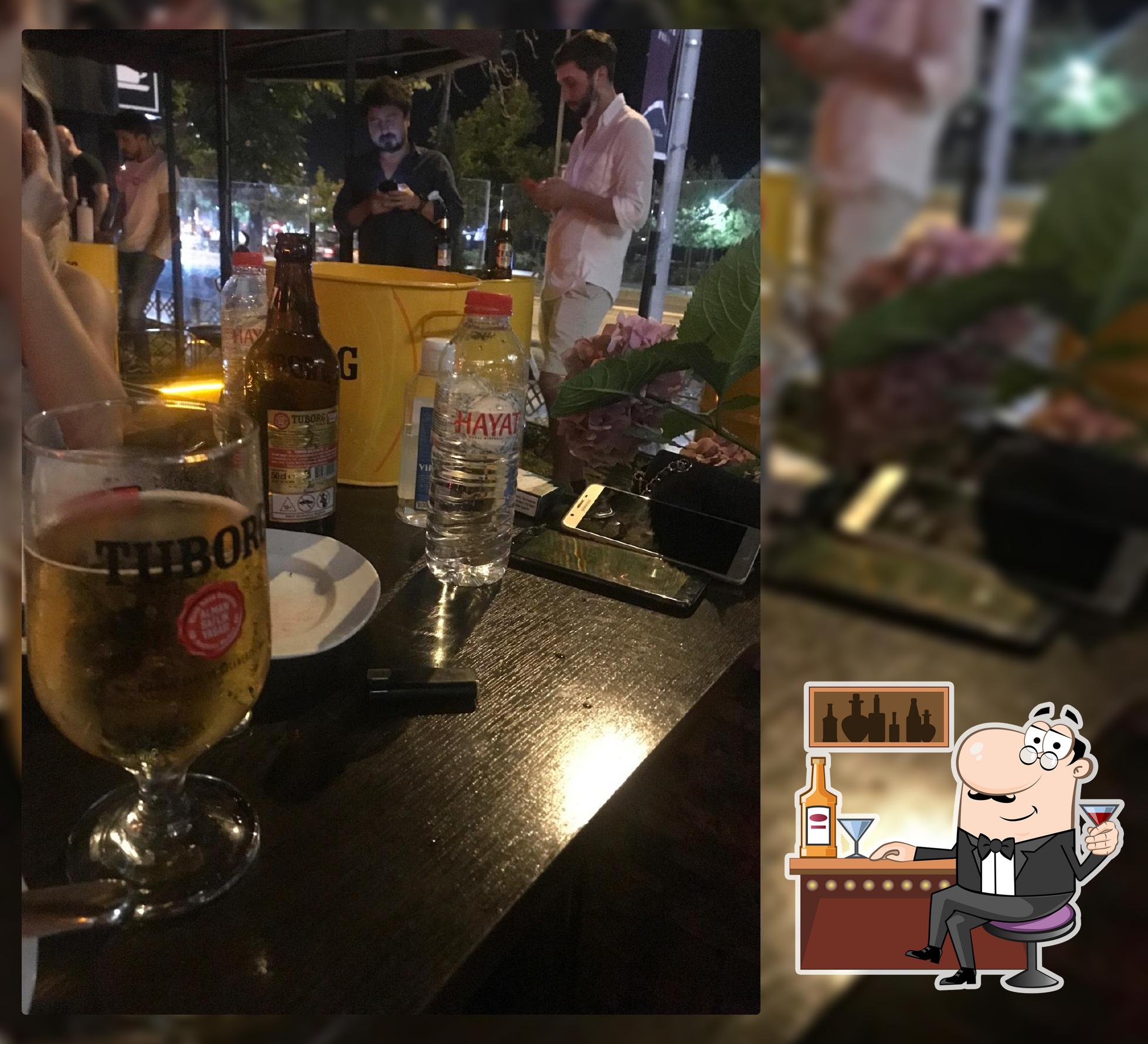Bar & Bar