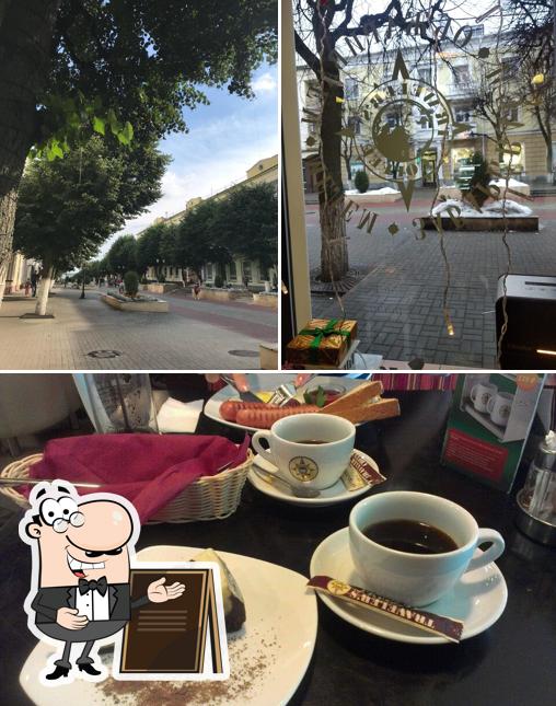 Фотография, на которой видны внешнее оформление и еда в Traveler's Coffee