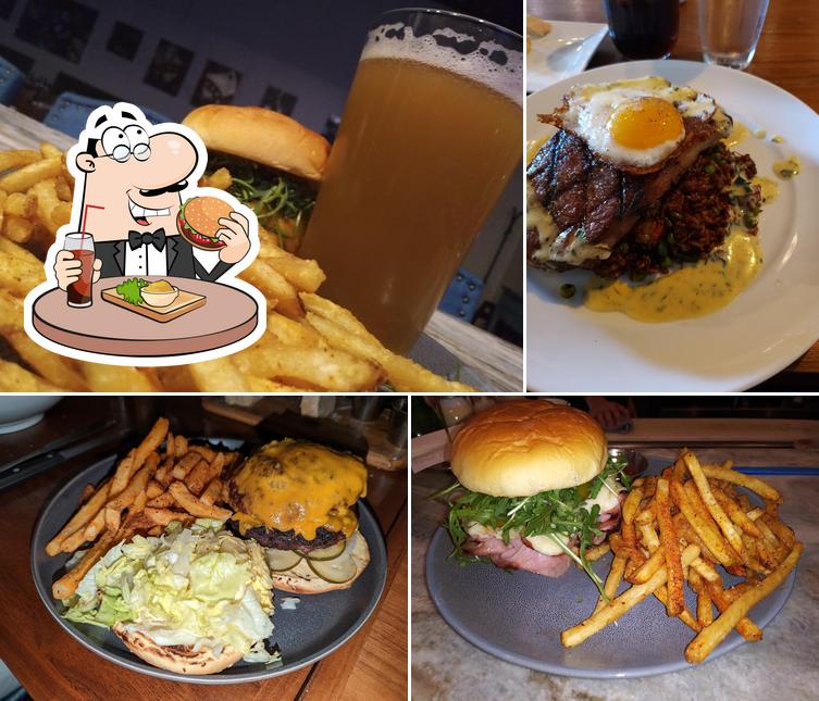 The Peppermill: Steakhouse and Cocktail