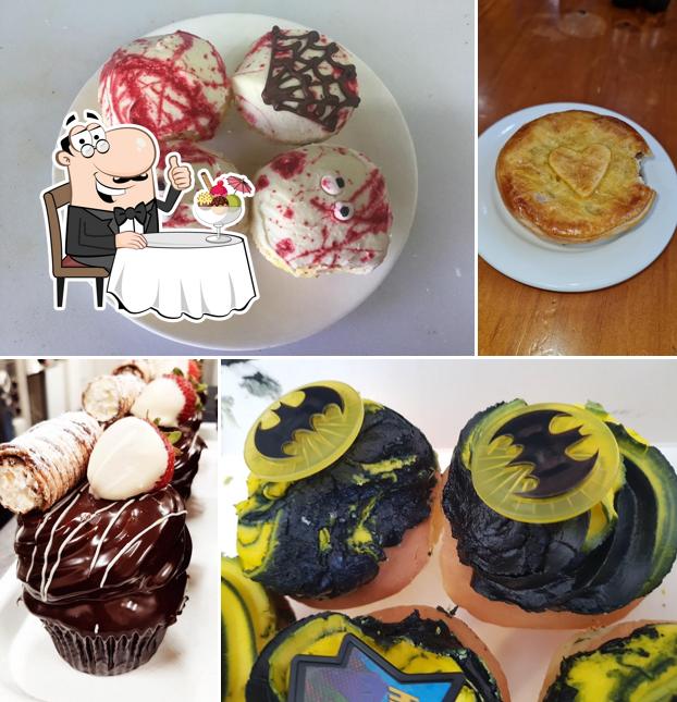 Carah's Cakes & Pies