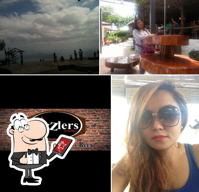 Leslie's Restaurant