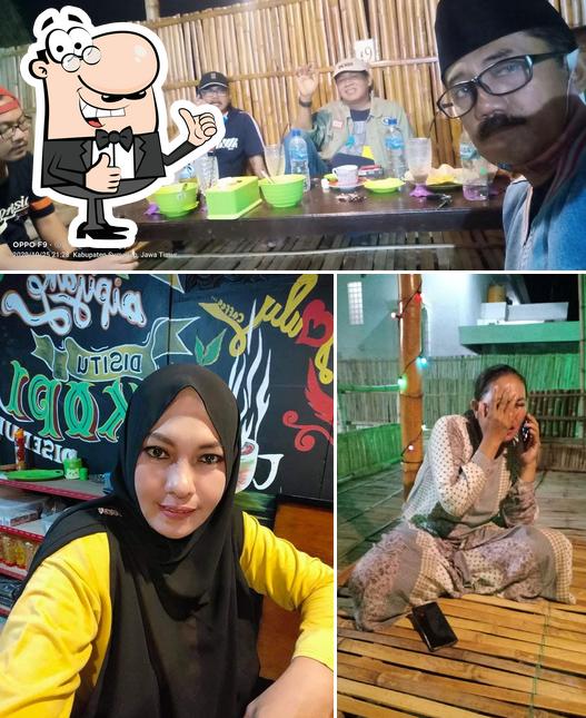 YOULI CAFE & RESTO