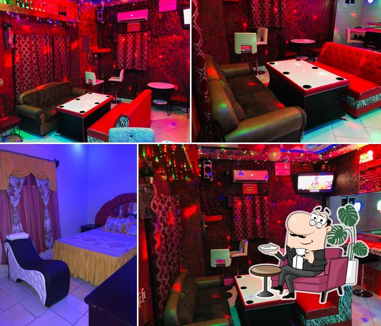 BAR Y APARTAMENTOS DARLING