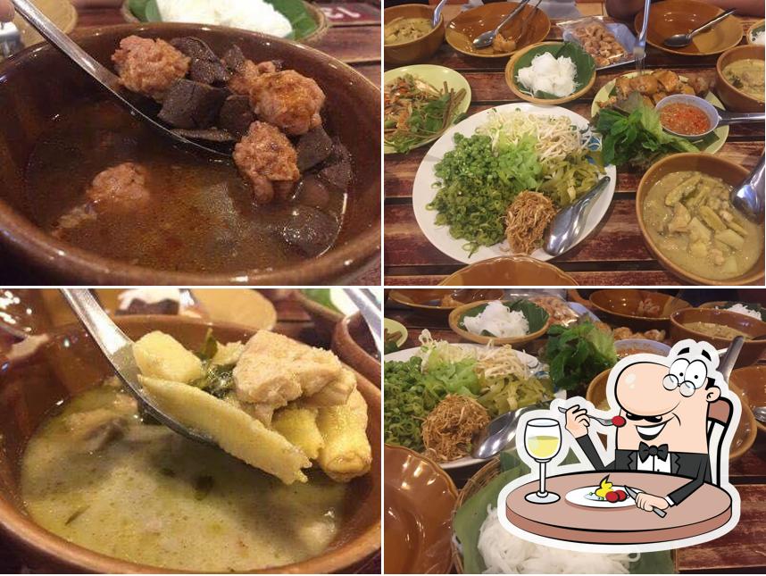 อาหารชวนชิมเจ้าเก่าเจ้าดังเมืองลำปาง