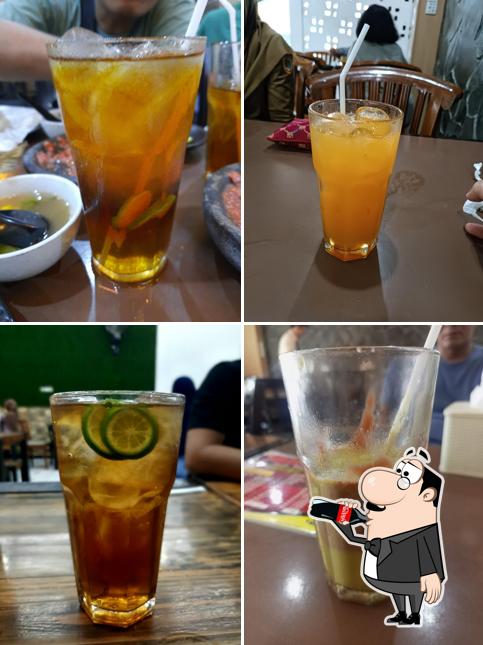 Penyetan Makdel Gading
