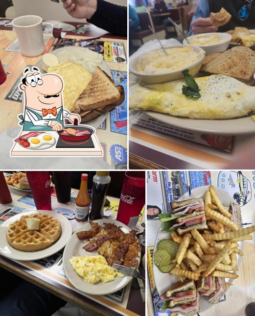 The Cafe on Tyndall Parkway