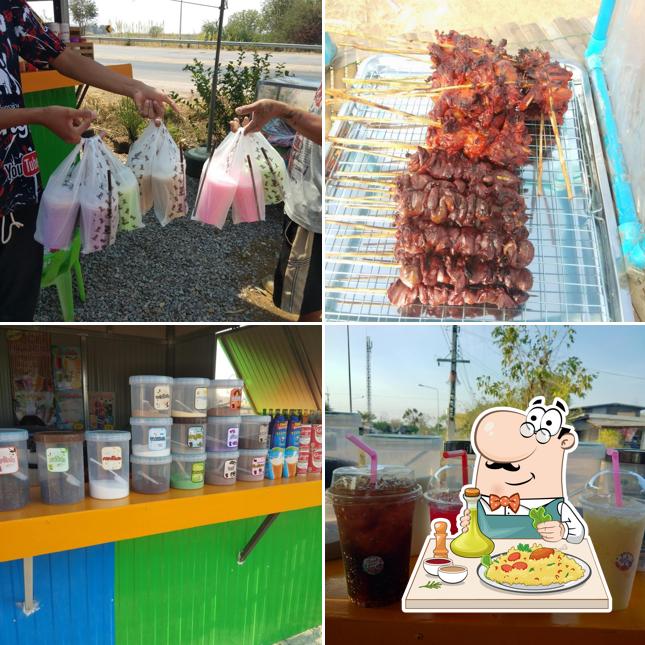 บ้านมะพร้าว,ไก่ย่าง ข้าวเหนียว 10 บ. ชากาแฟ น้ำผลไม้ปั่นกระต่ายน้อย