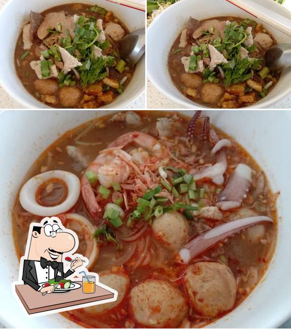 ร้านสามปั้น-Sam Pan