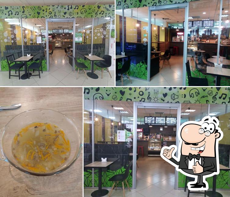 Green bar