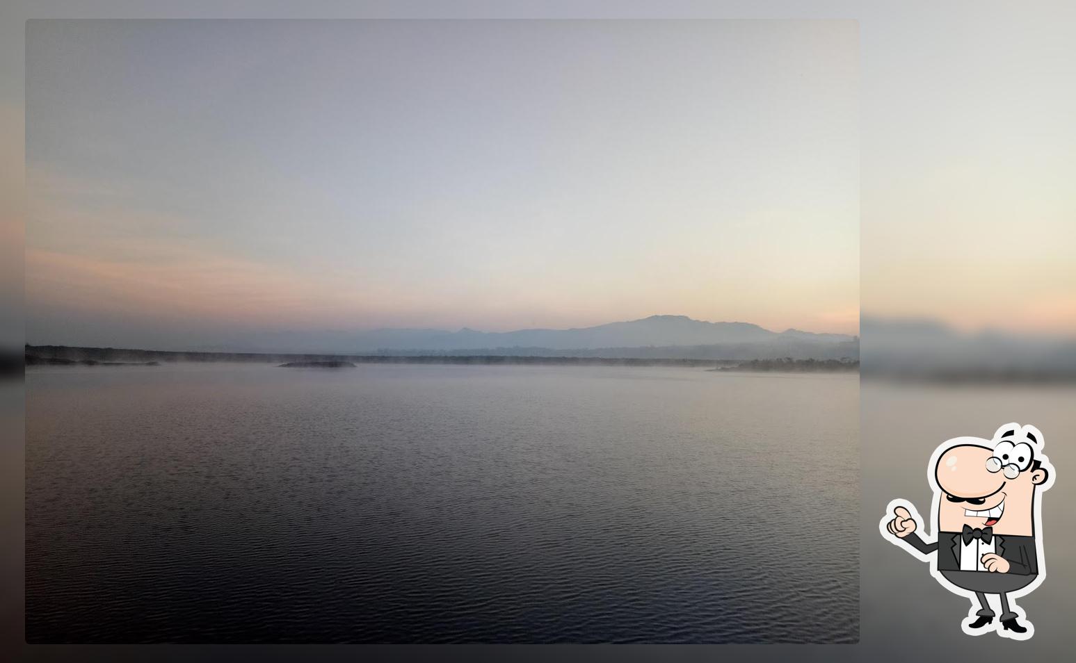 เรือนแพหมู่เฮา