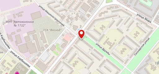 Деловые люди на карте