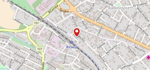 J + J školní jídelny spol. s r.o. - školní jídelna Komenského nám., Říčany на карте