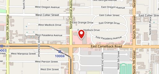 Shake Shack Uptown Plaza - Camelback & Central на карте