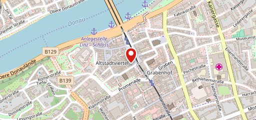Surace Hauptplatz на карте