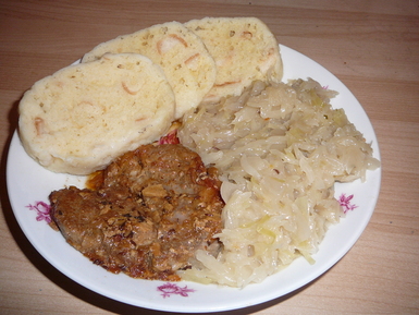 Свинина с квашеной капустой