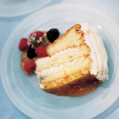 Cloudberry cake