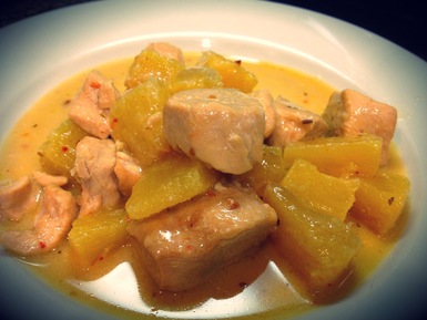 Курица с ананасом