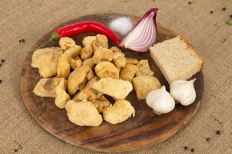 Мясо со шкварками